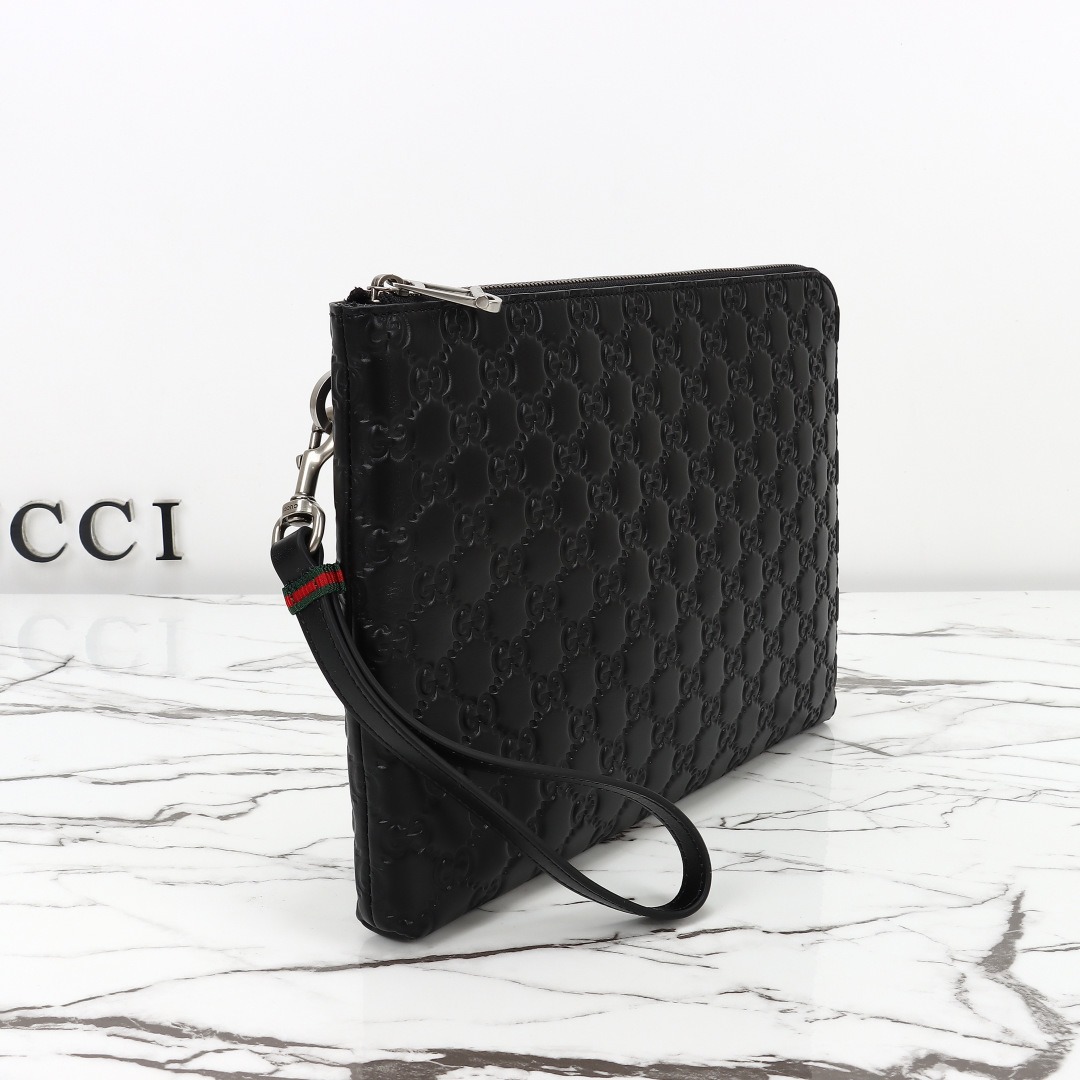 Gucci GG Emblem Medium Pouch — 850223