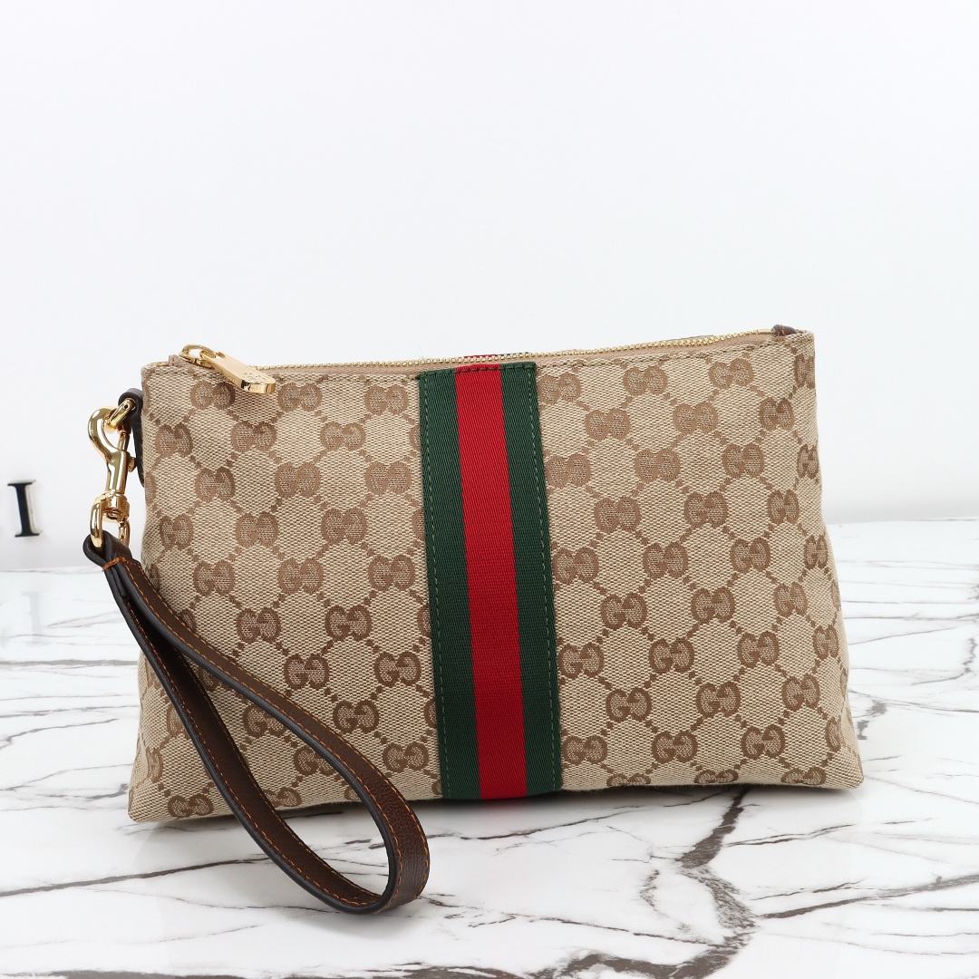 Gucci Medium GG Pouch — 867337