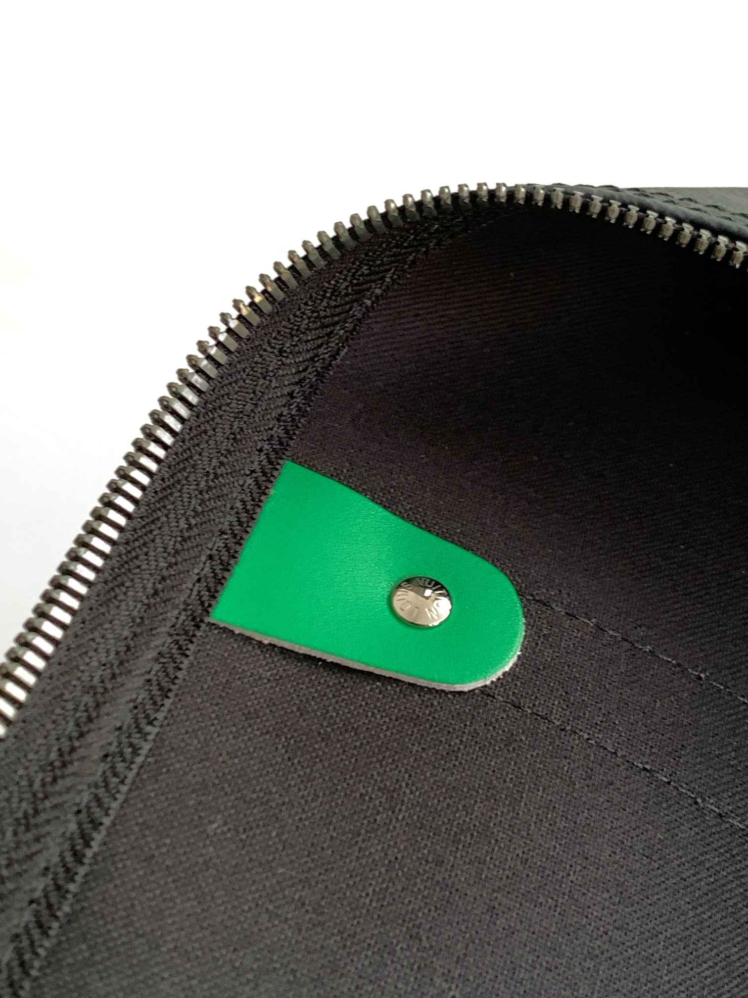 Louis Vuitton Keepall Bandoulière 50 Travel Bag — M26434