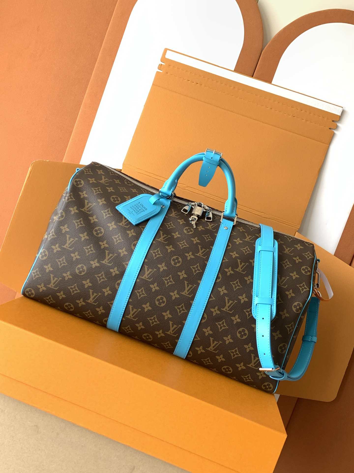 Louis Vuitton Keepall Bandoulière 50 — M12629