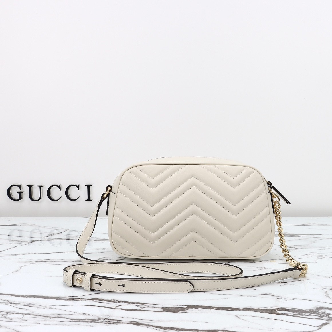 Gucci GG Marmont Small Shoulder Bag — 798715