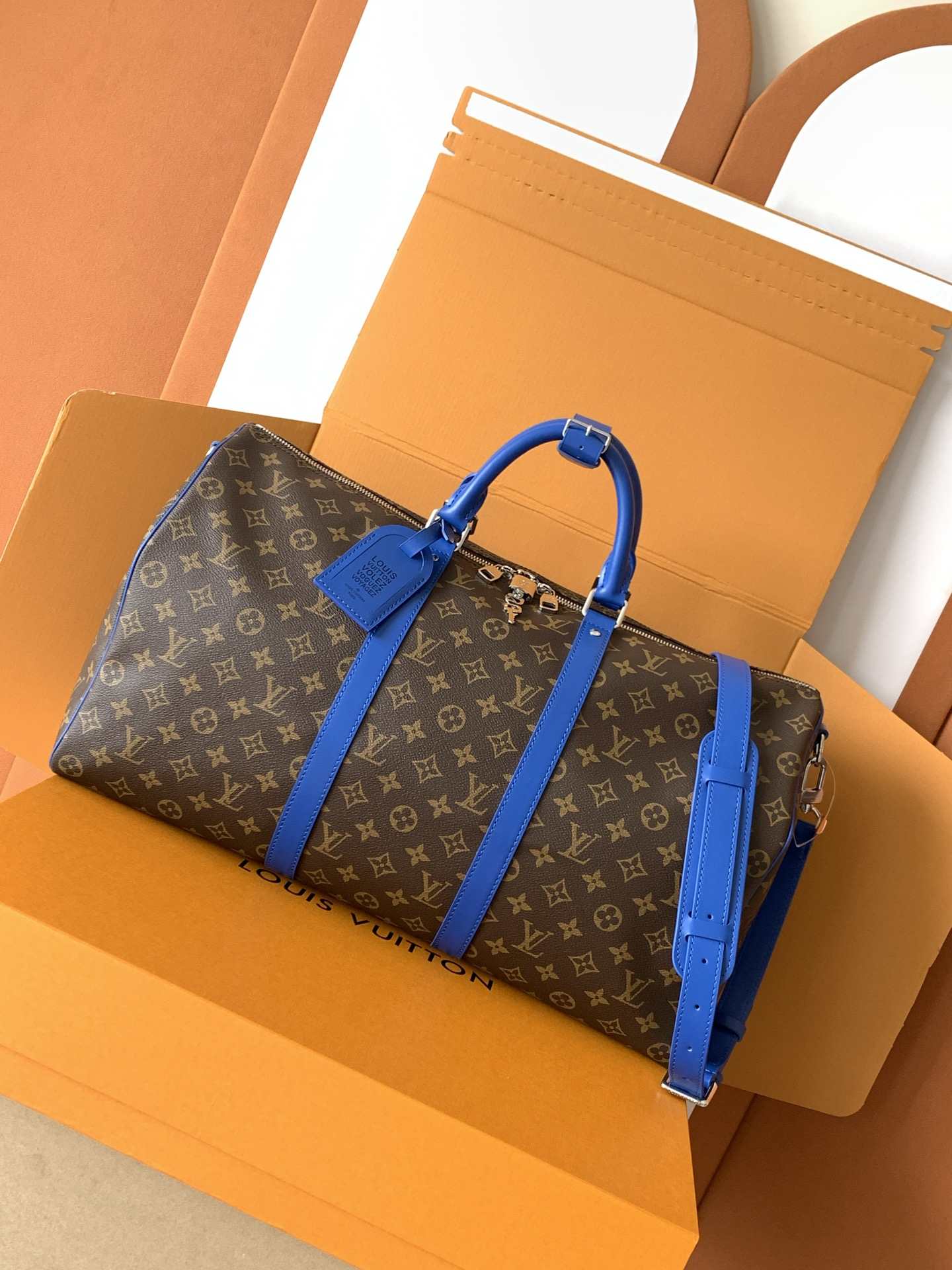 Louis Vuitton Keepall Bandoulière 50 — M12633