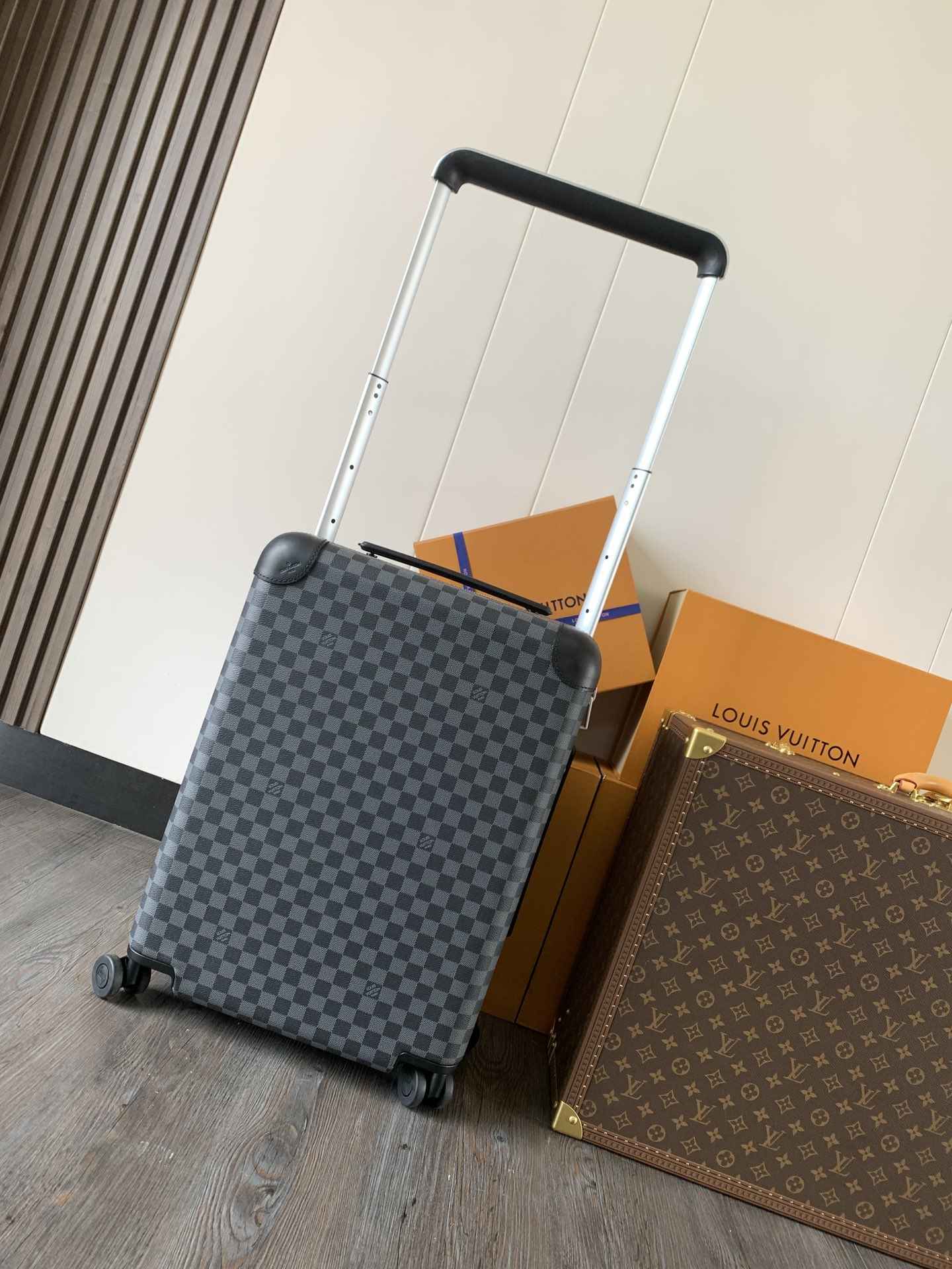 Louis Vuitton Horizon 55 — N23209, Product 25584