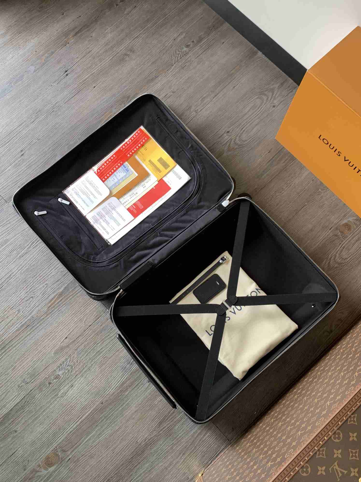 Louis Vuitton Horizon 55 — N23209