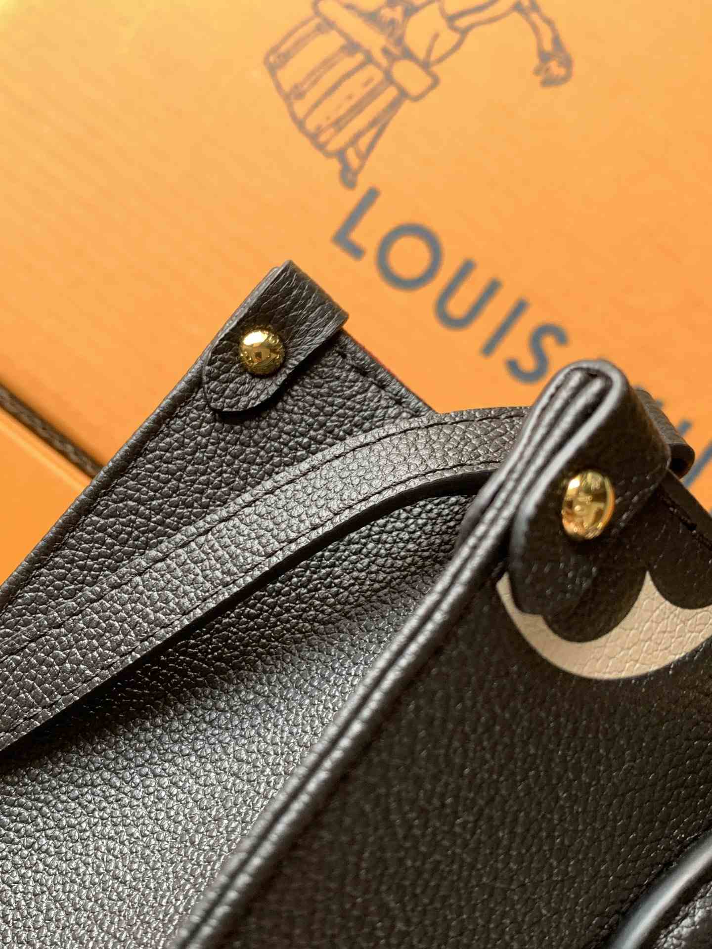 Louis Vuitton OnTheGo PM Black/Beige — M45659