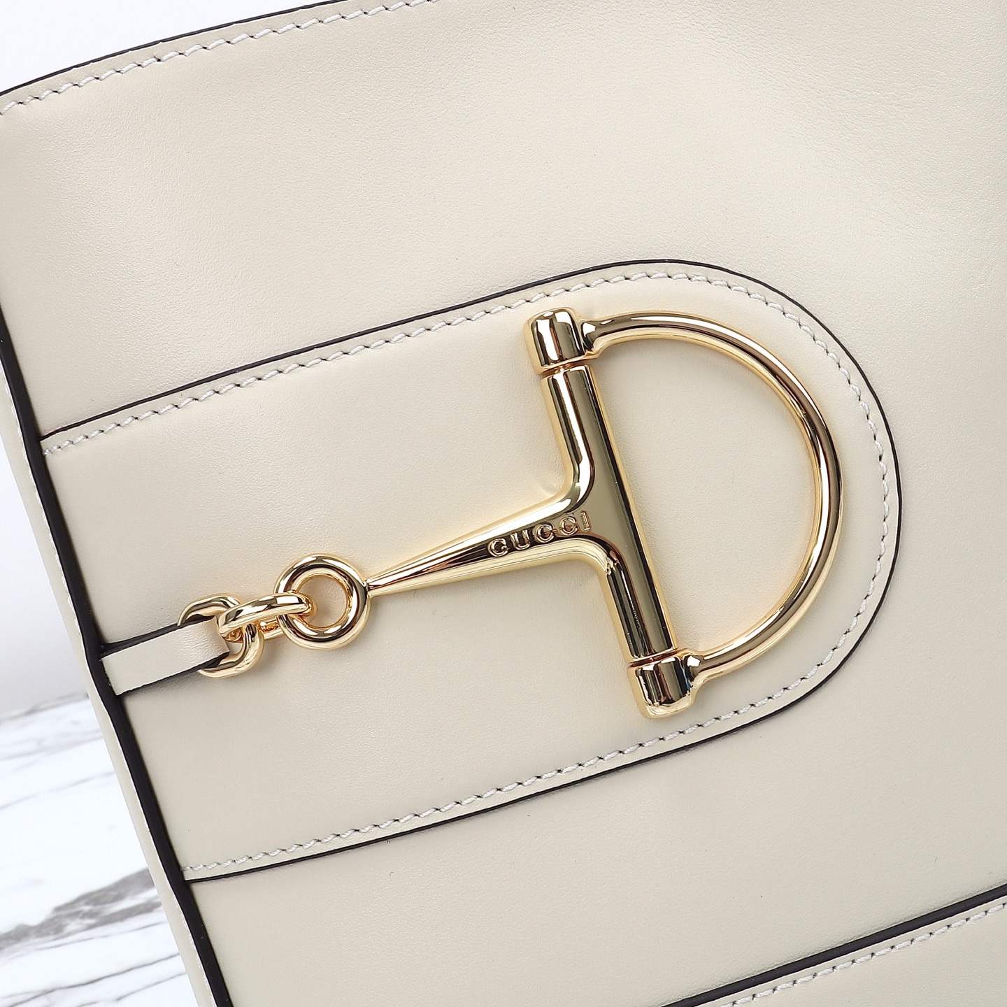 Gucci 73 Small Bucket Bag — 833665
