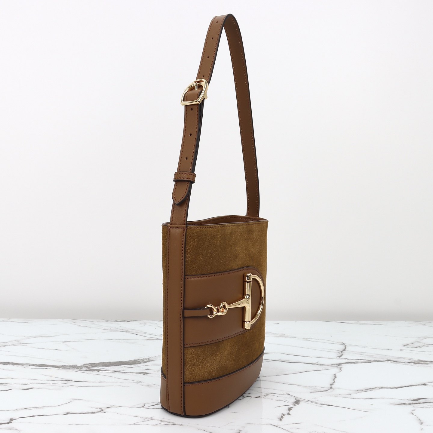 Gucci 73 Small Bucket Bag — 833665