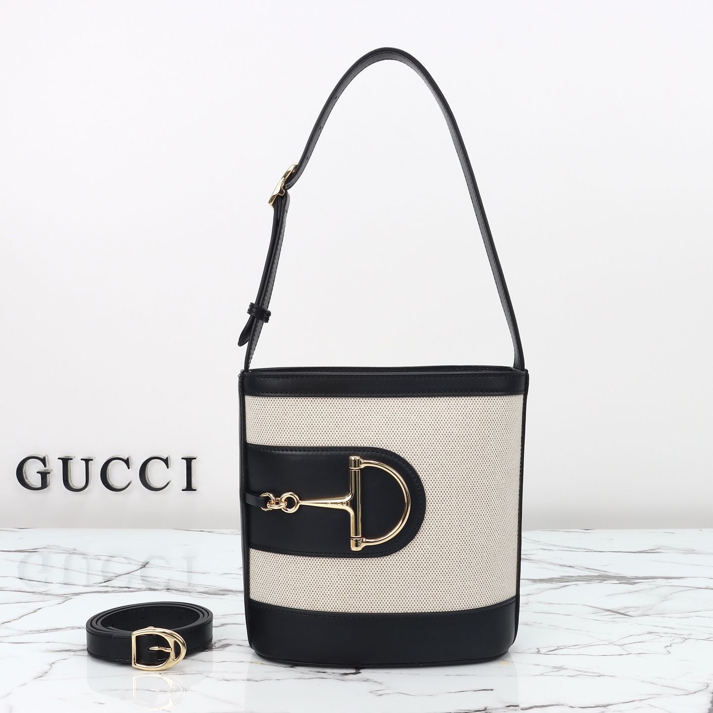 Gucci 73 Small Bucket Bag — 833665
