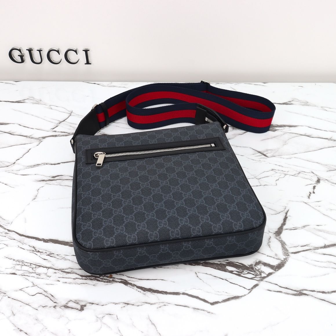 Gucci GG-Pattern Messenger Bag — 792081