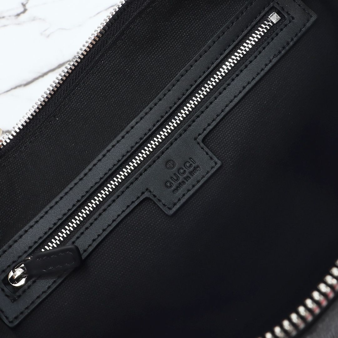 Gucci GG-Pattern Messenger Bag — 792081
