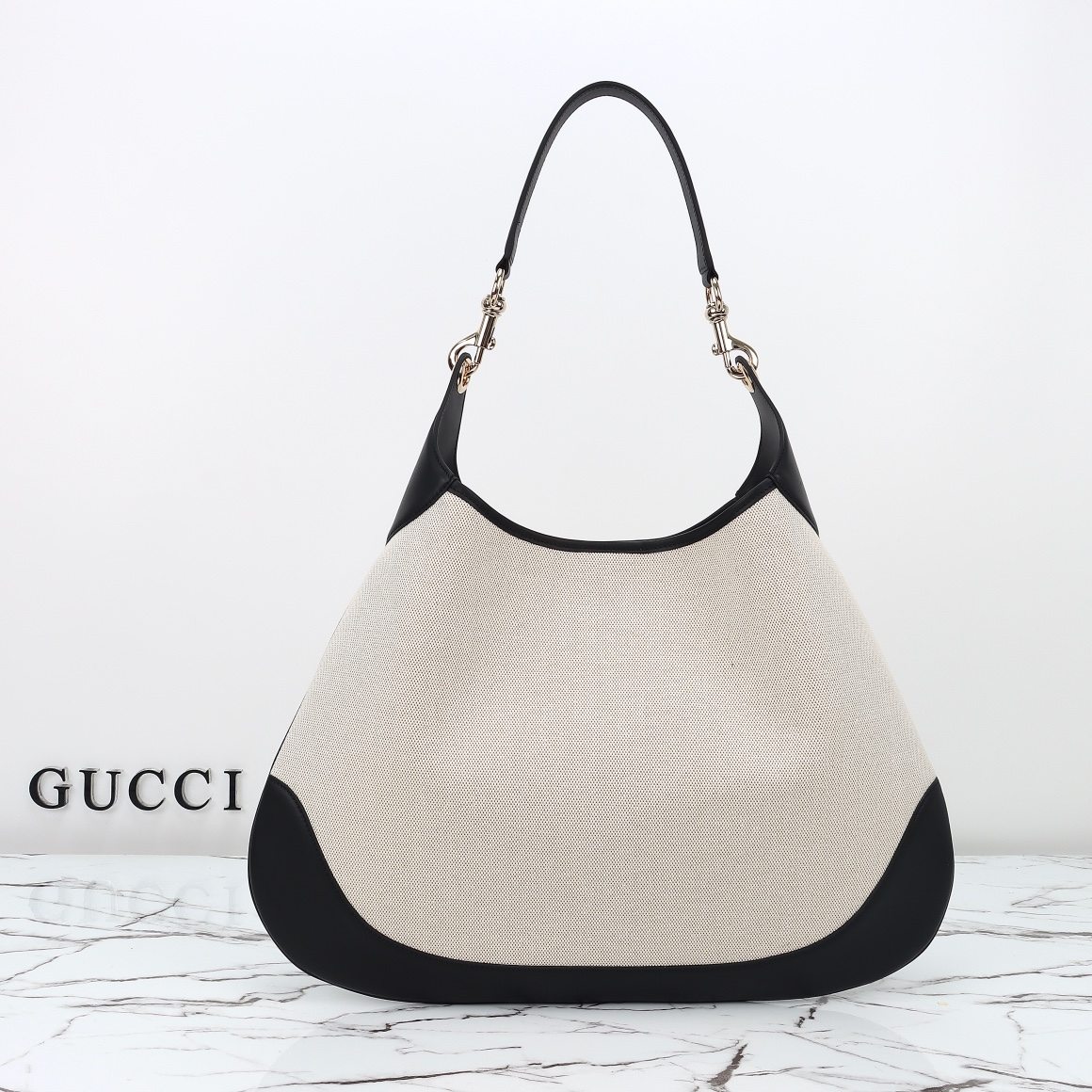 Gucci B Large Shoulder Bag — 815924