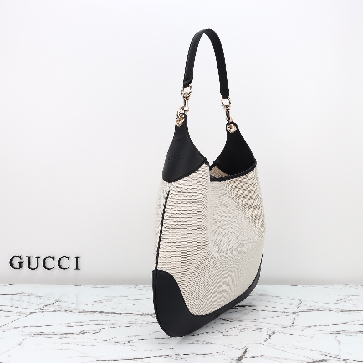 Gucci B Large Shoulder Bag — 815924