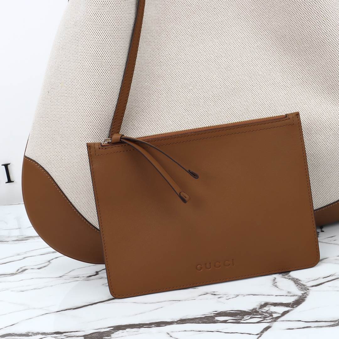 Gucci B Large Shoulder Bag — 815924
