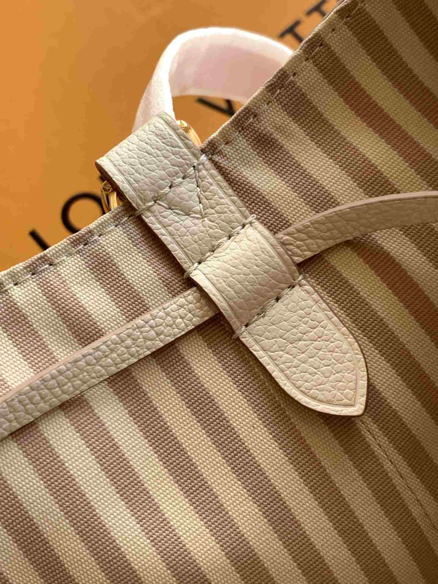 Louis Vuitton NéoNoé MM — M14401