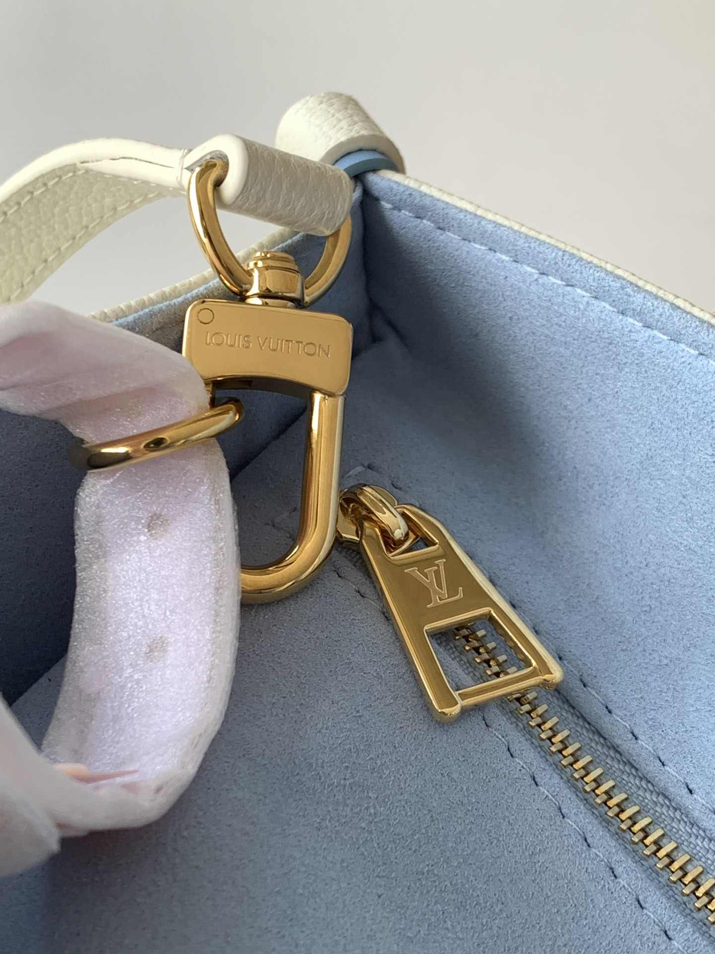 Louis Vuitton OnTheGo PM-Style Tote — M46833