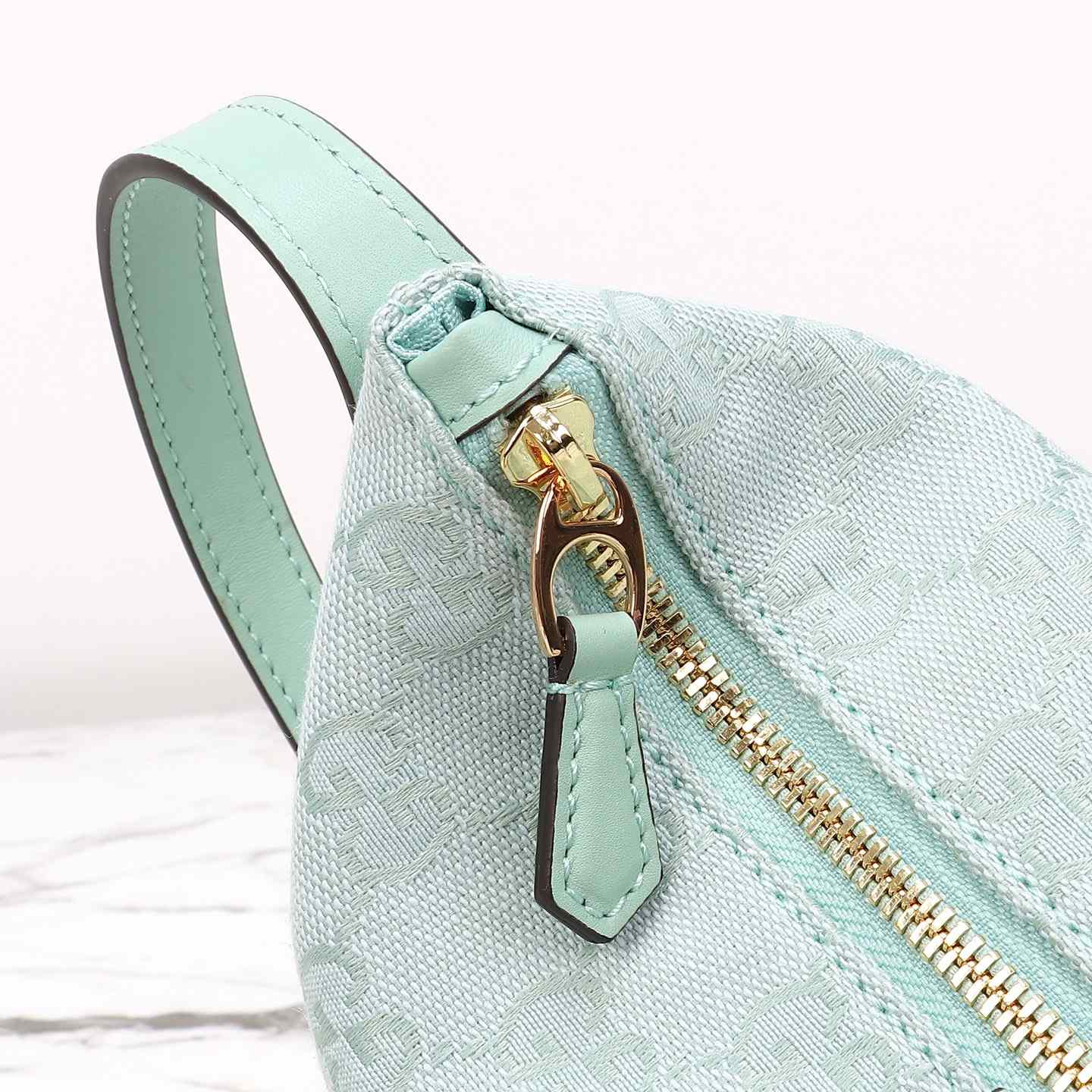 Gucci Mini Vanity Bag — 861774
