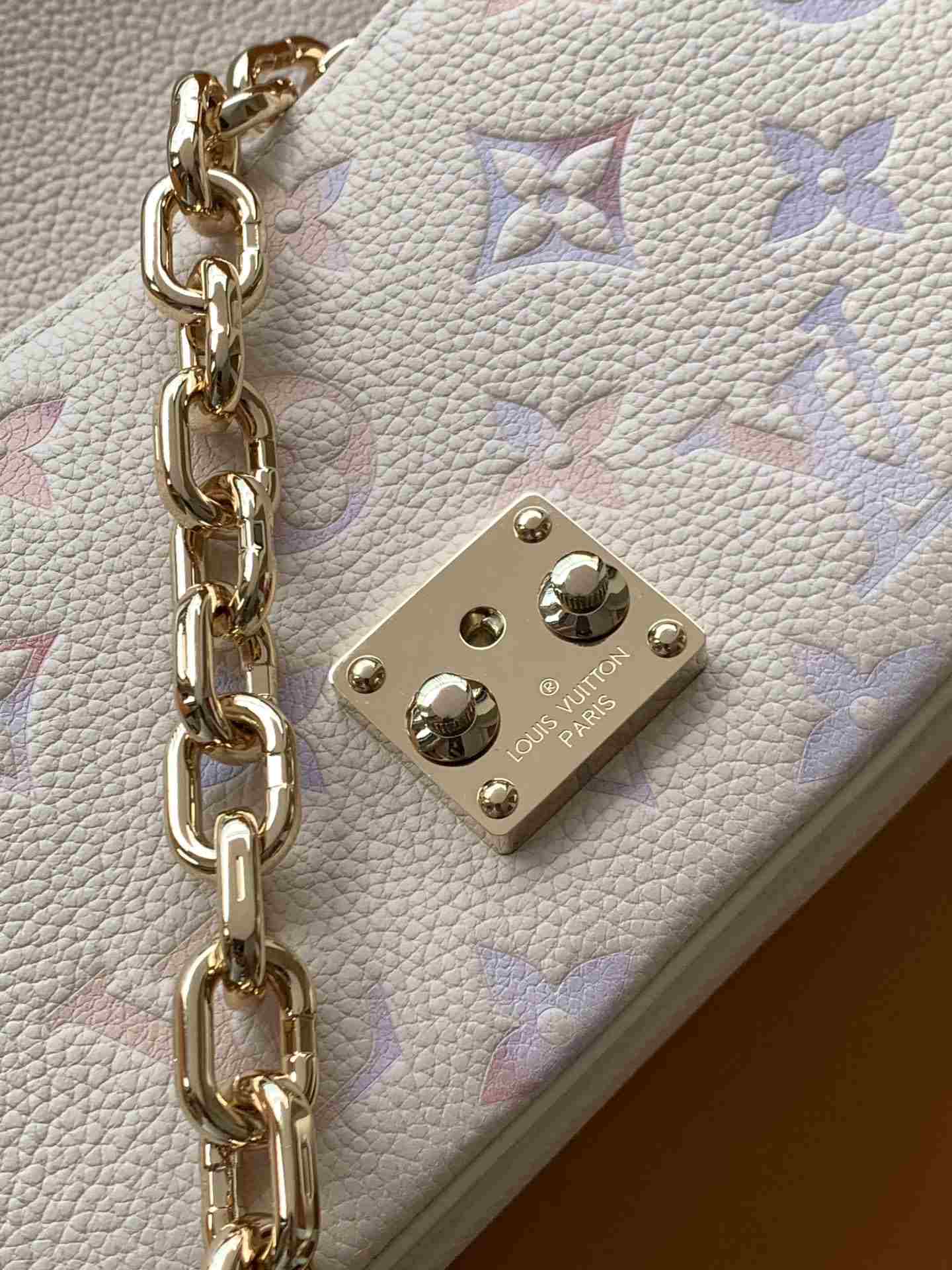 Louis Vuitton Pochette Métis East-West-Style Bag — M25682