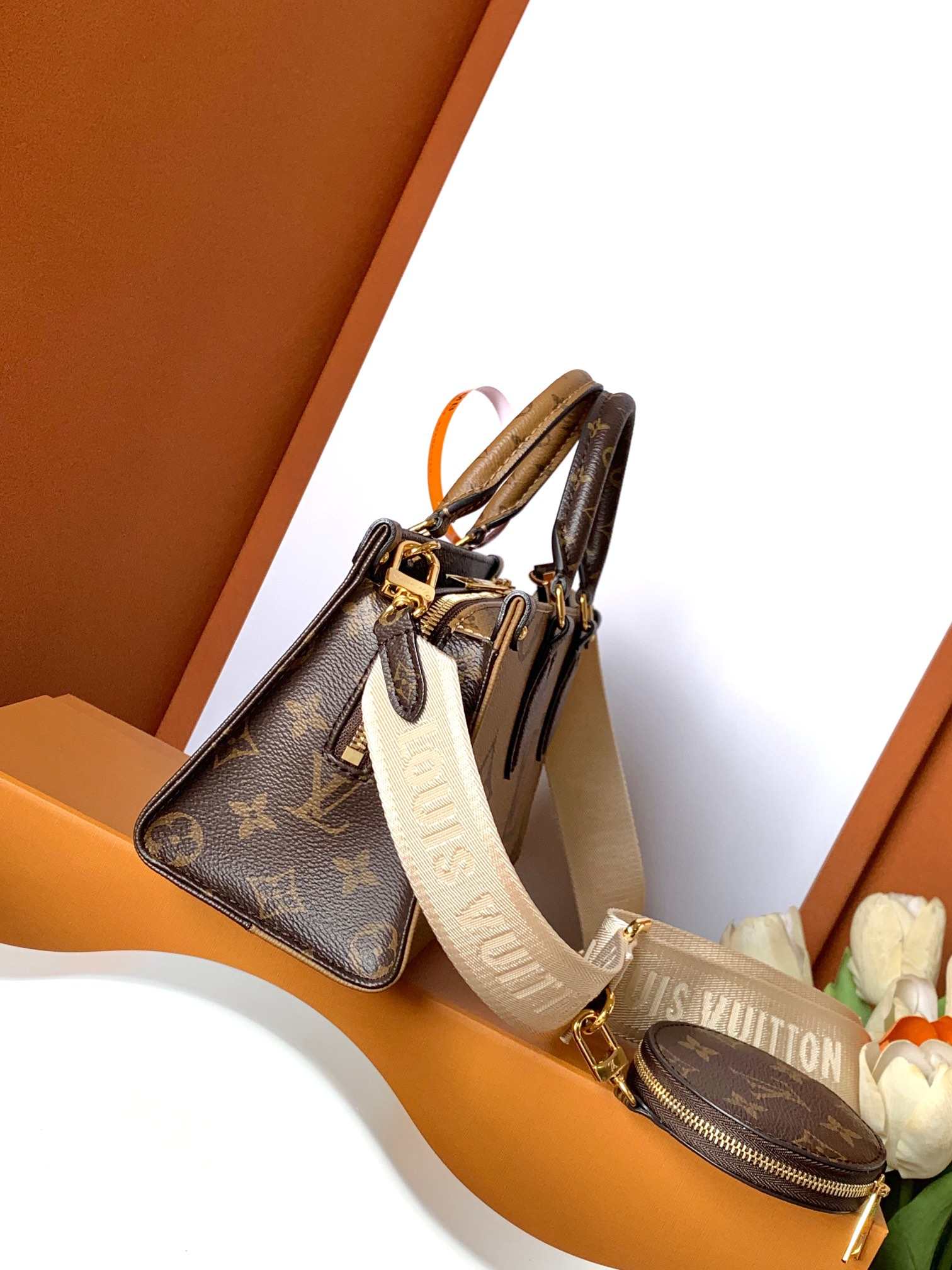 Louis Vuitton OnTheGo East-West-Style Tote — M46653