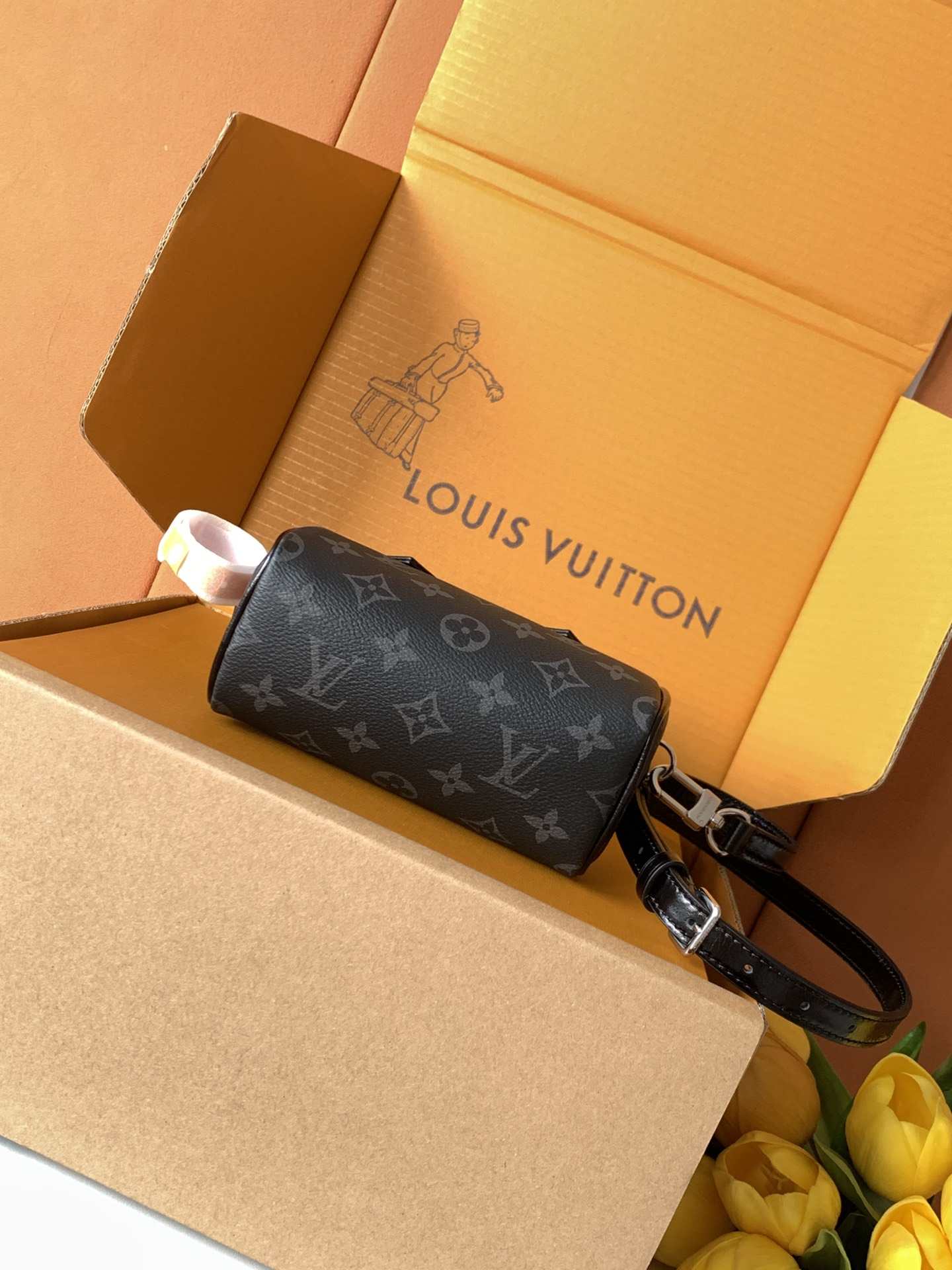 Louis Vuitton Nano Speedy — M26573
