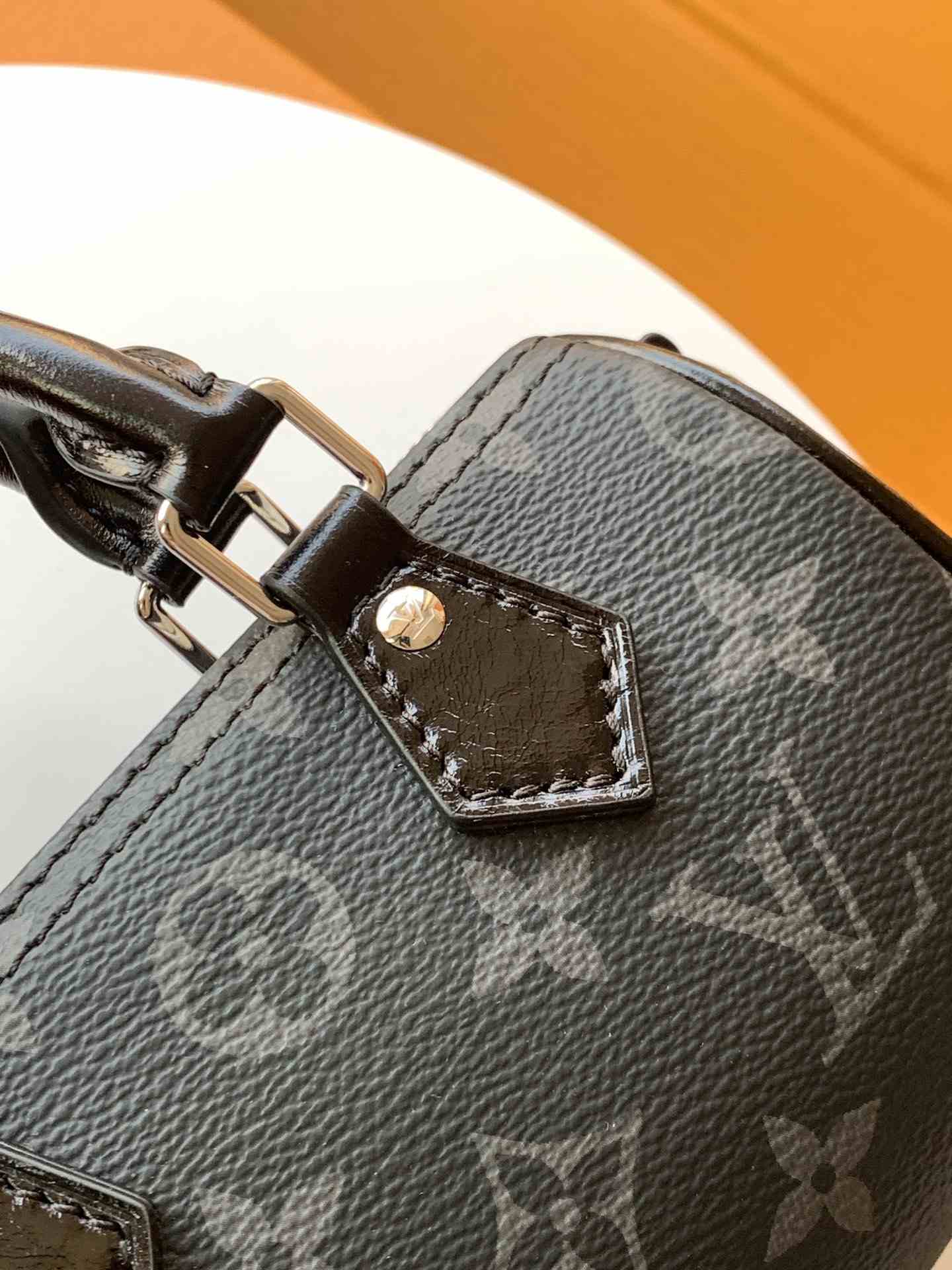 Louis Vuitton Nano Speedy — M26573