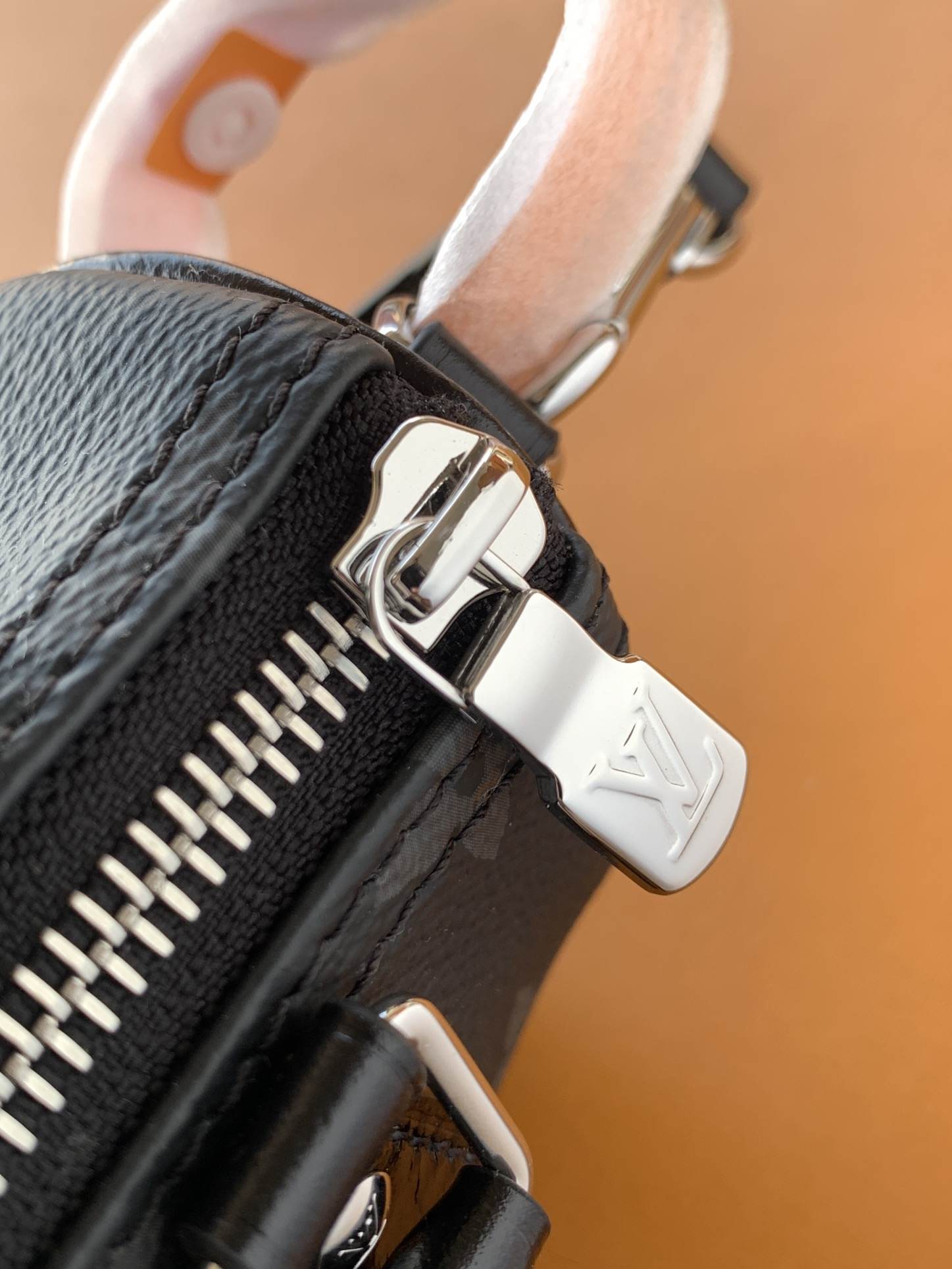Louis Vuitton Nano Speedy — M26573