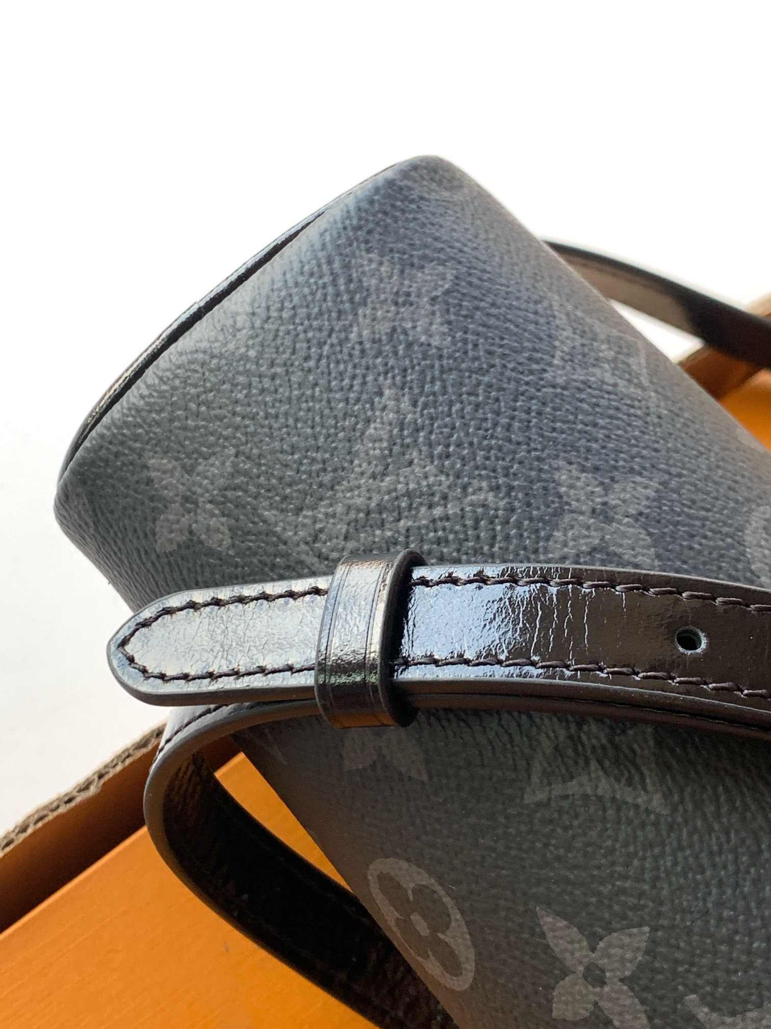 Louis Vuitton Nano Speedy — M26573