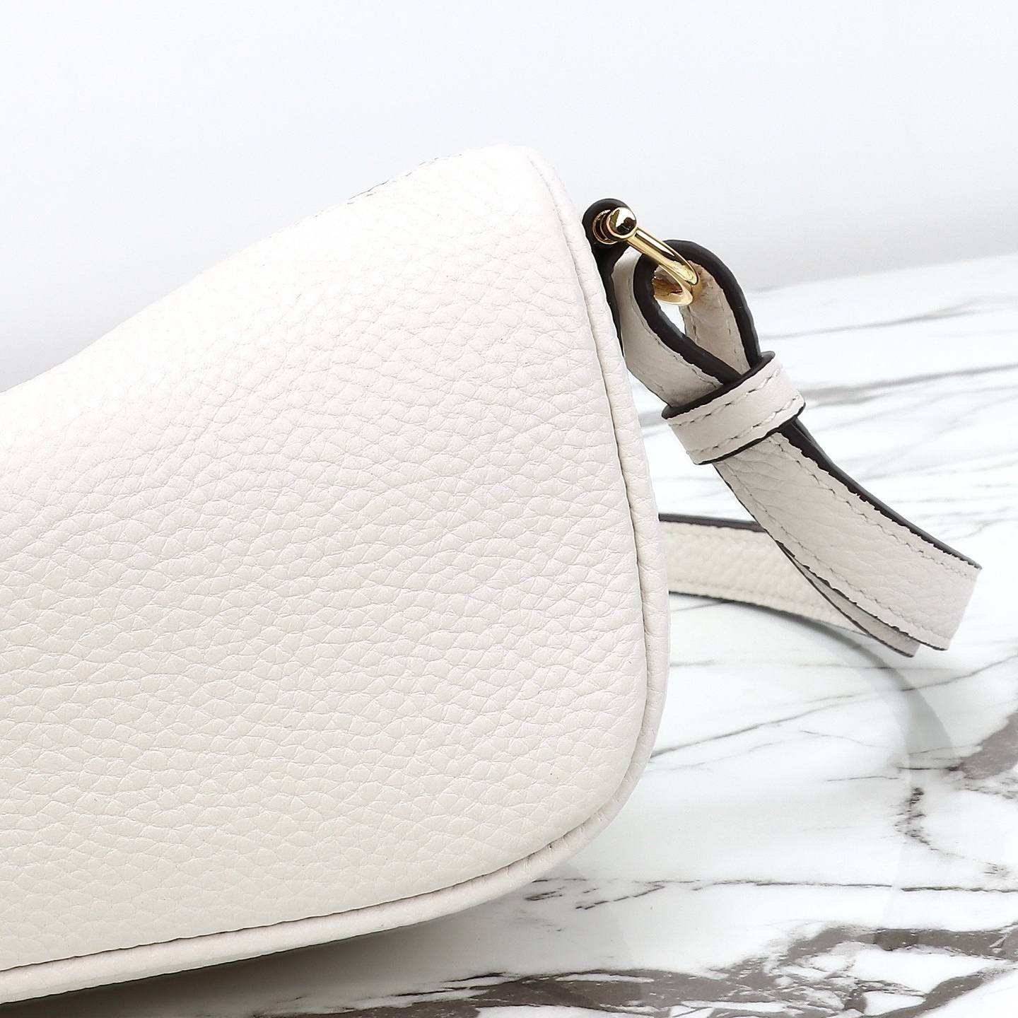 Gucci Half Horsebit Mini Shoulder Bag — 860784