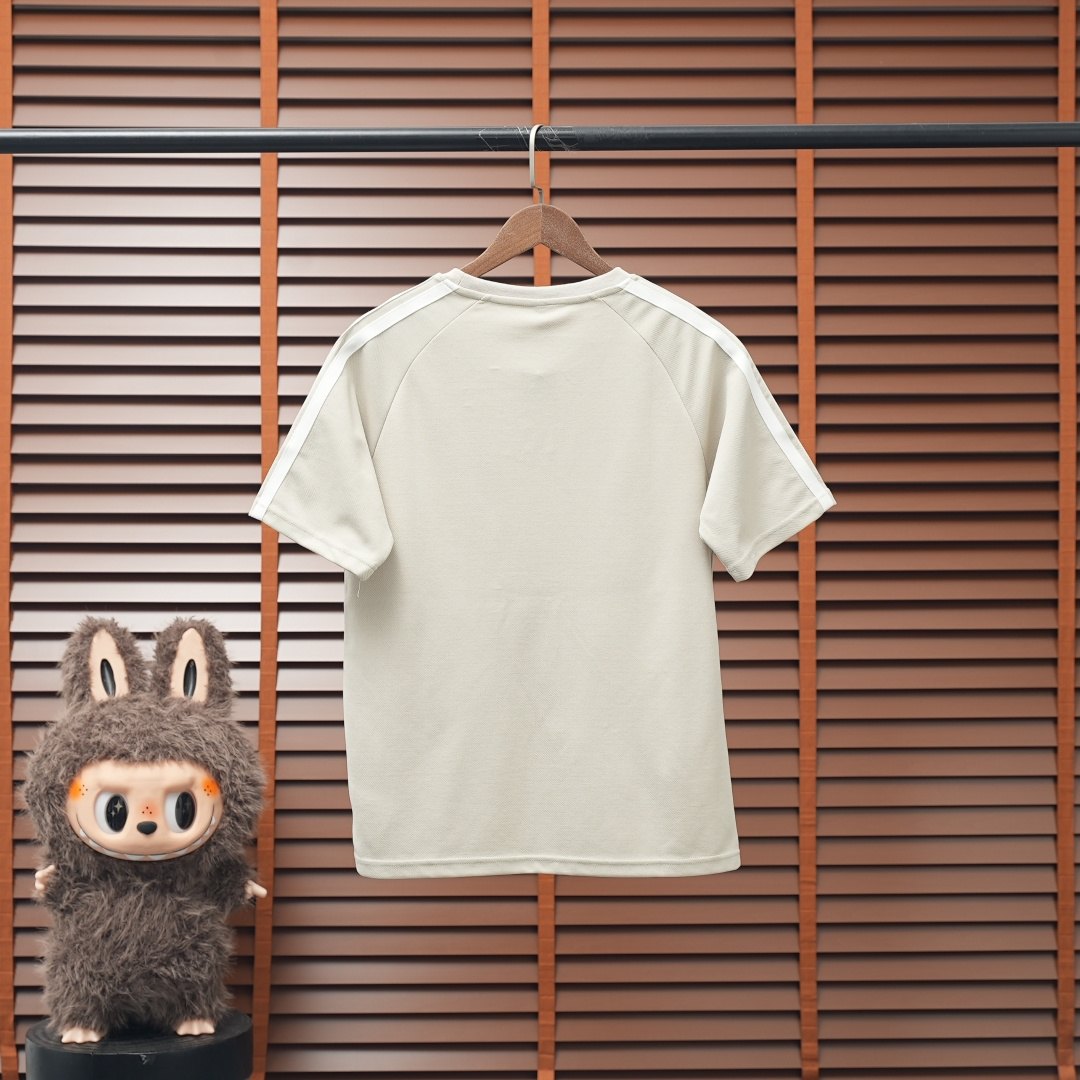 Adidas T-Shirt — Khaki