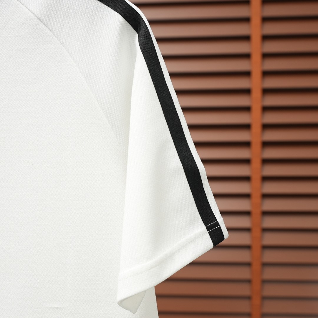 Adidas T-Shirt — White