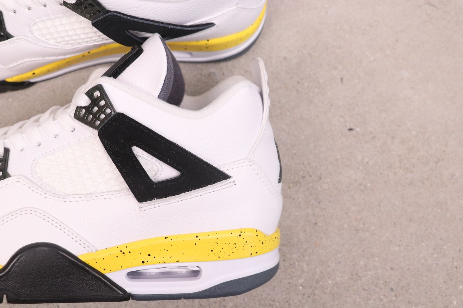 Air Jordan 4 “Tour Yellow” IO2463-102