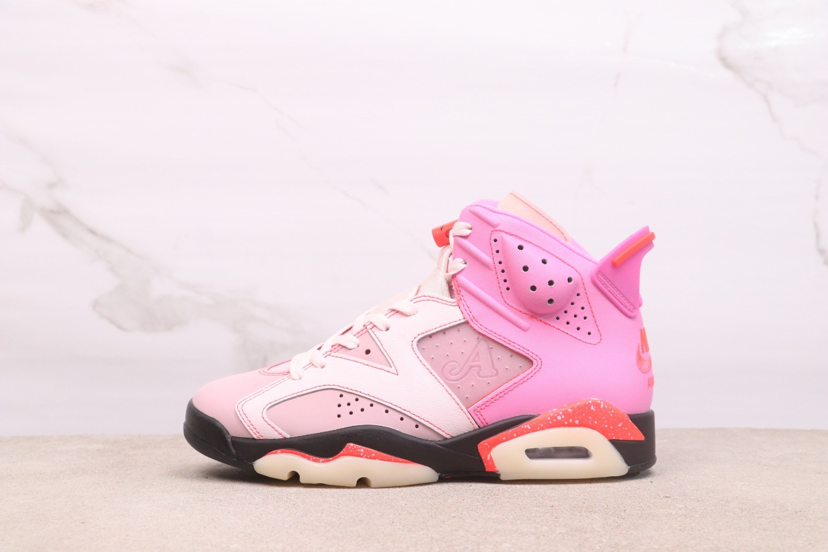 Jordan 6 IQ5706-600