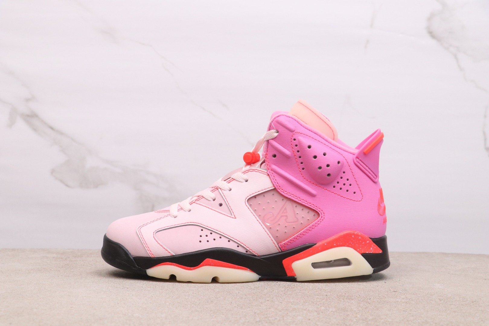 Jordan 6 IQ5706-600