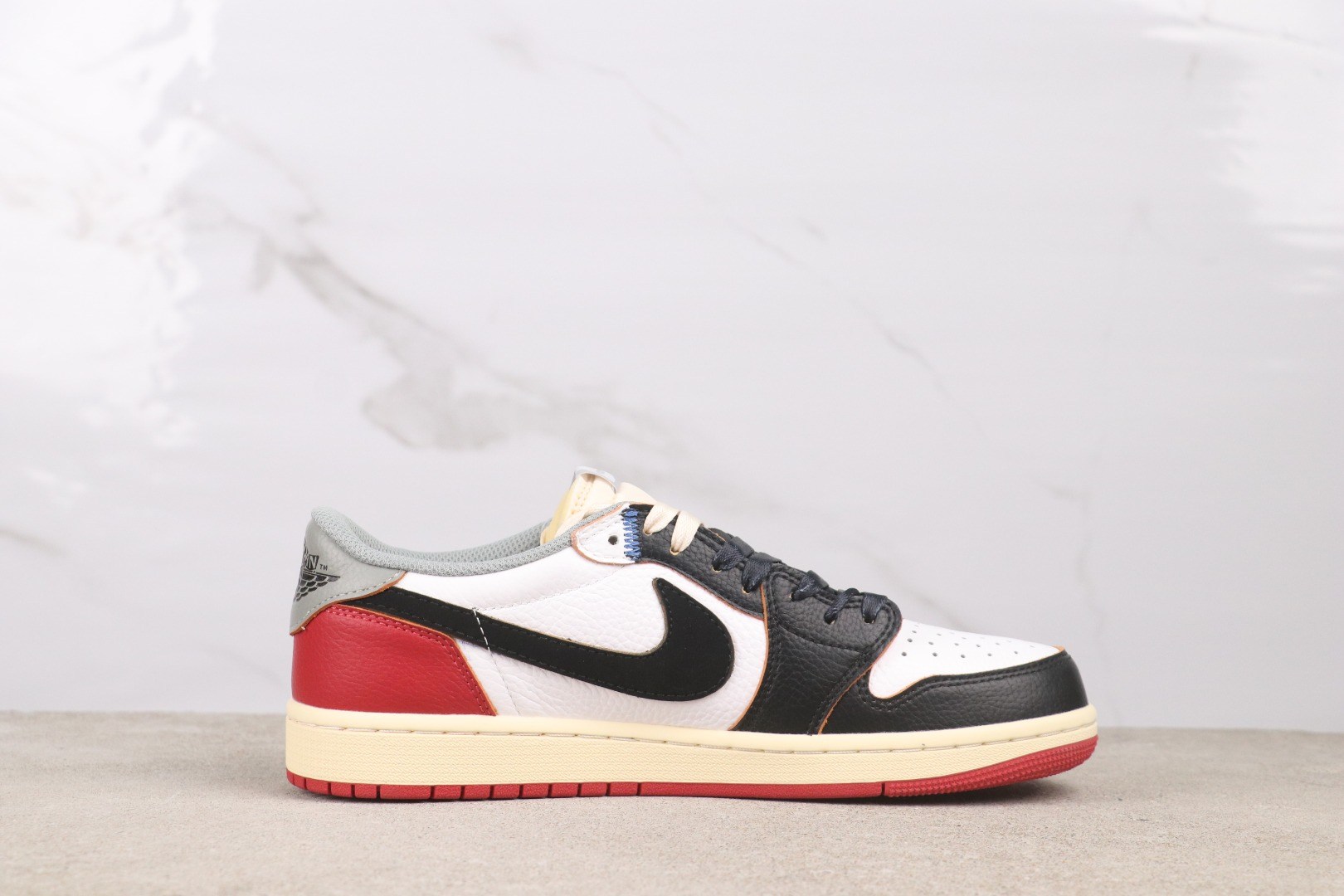 Air Jordan 1 Low OG HV8566-106