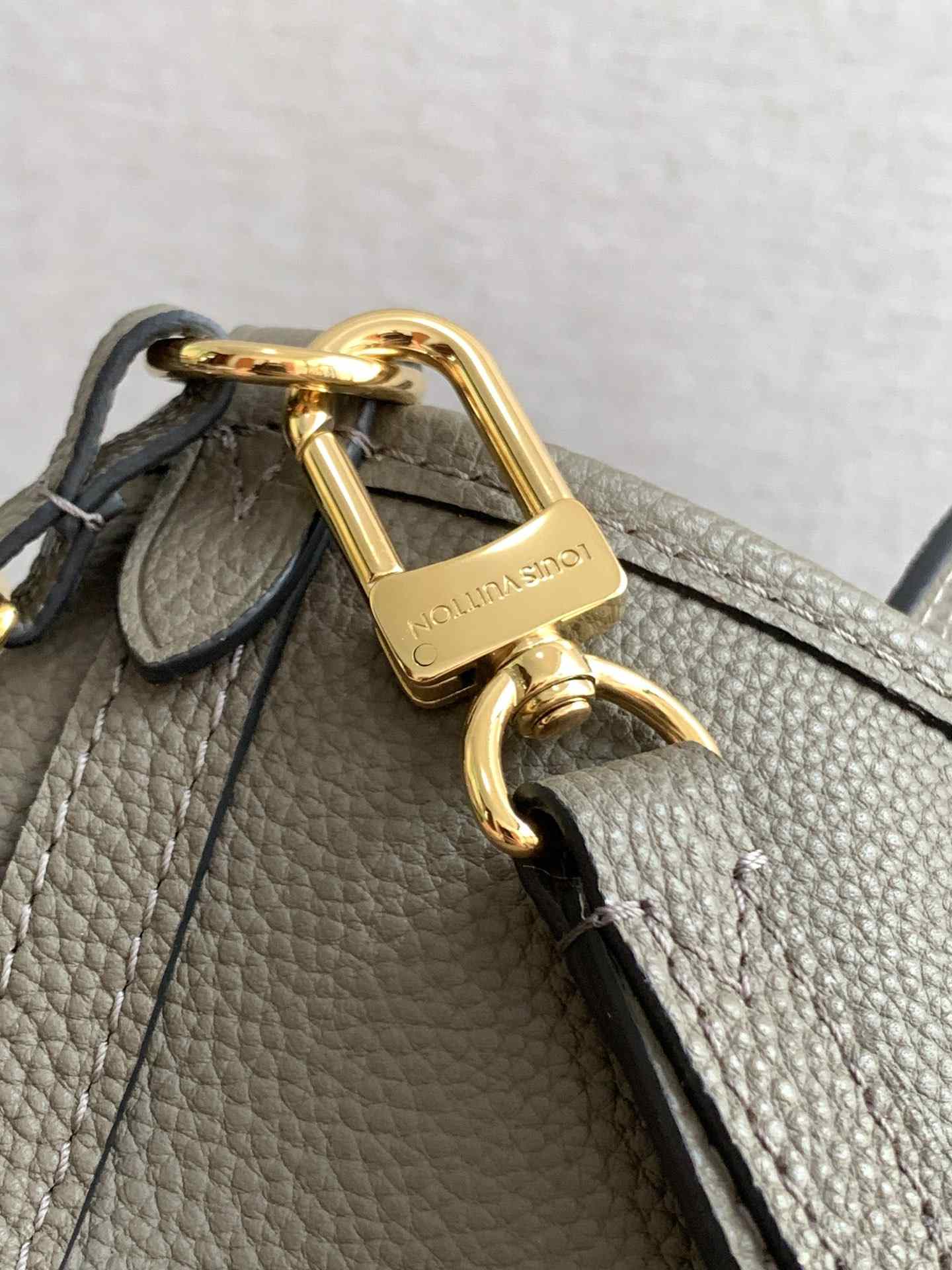 Louis Vuitton Neverfull-Style Mini Tote — M12109