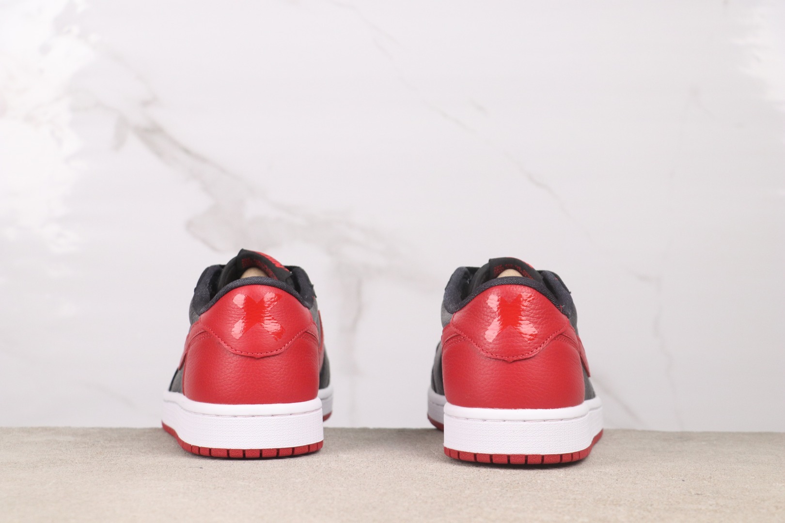 Air Jordan 1 Low OG “BANNED” HQ6998-001