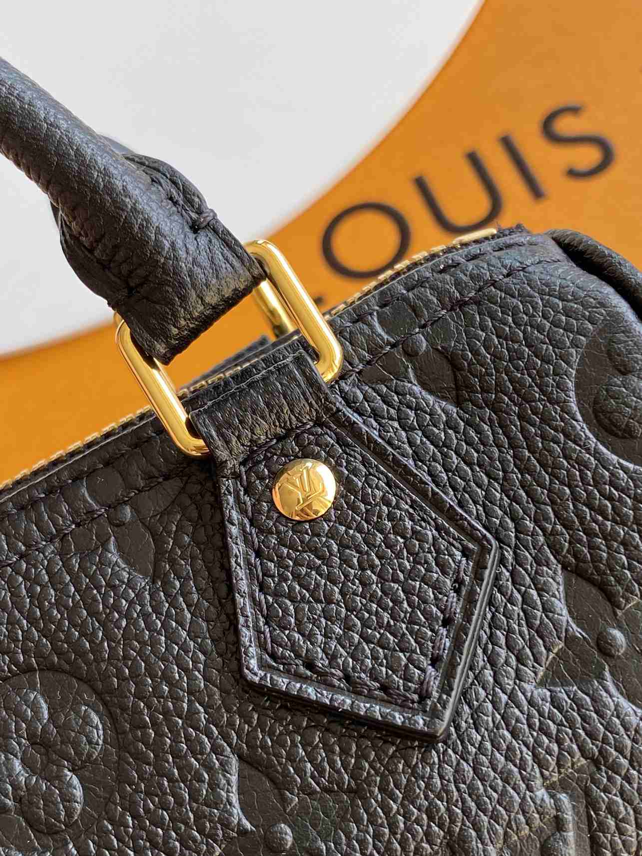 Louis Vuitton Nano Speedy — M82450