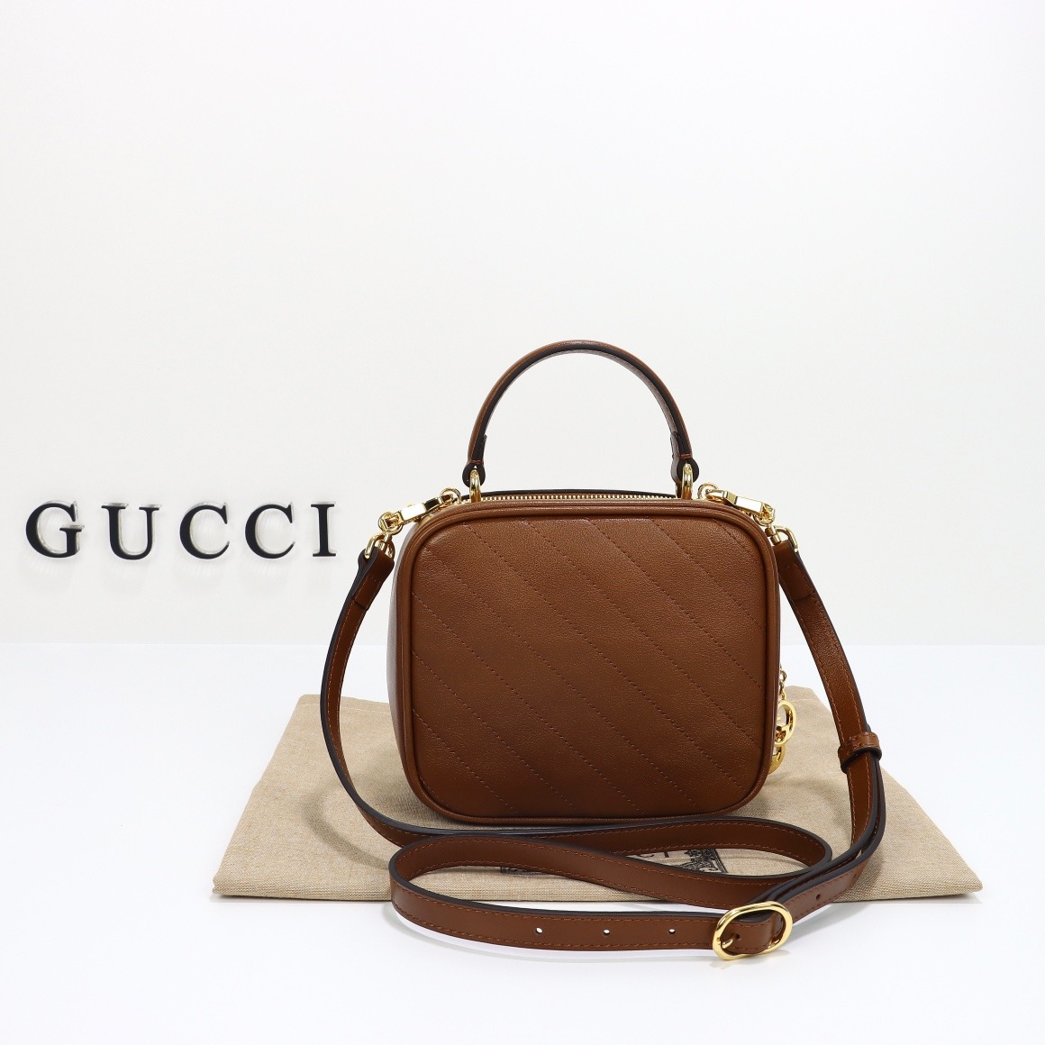 Gucci Blondie Top Handle Bag — 744434