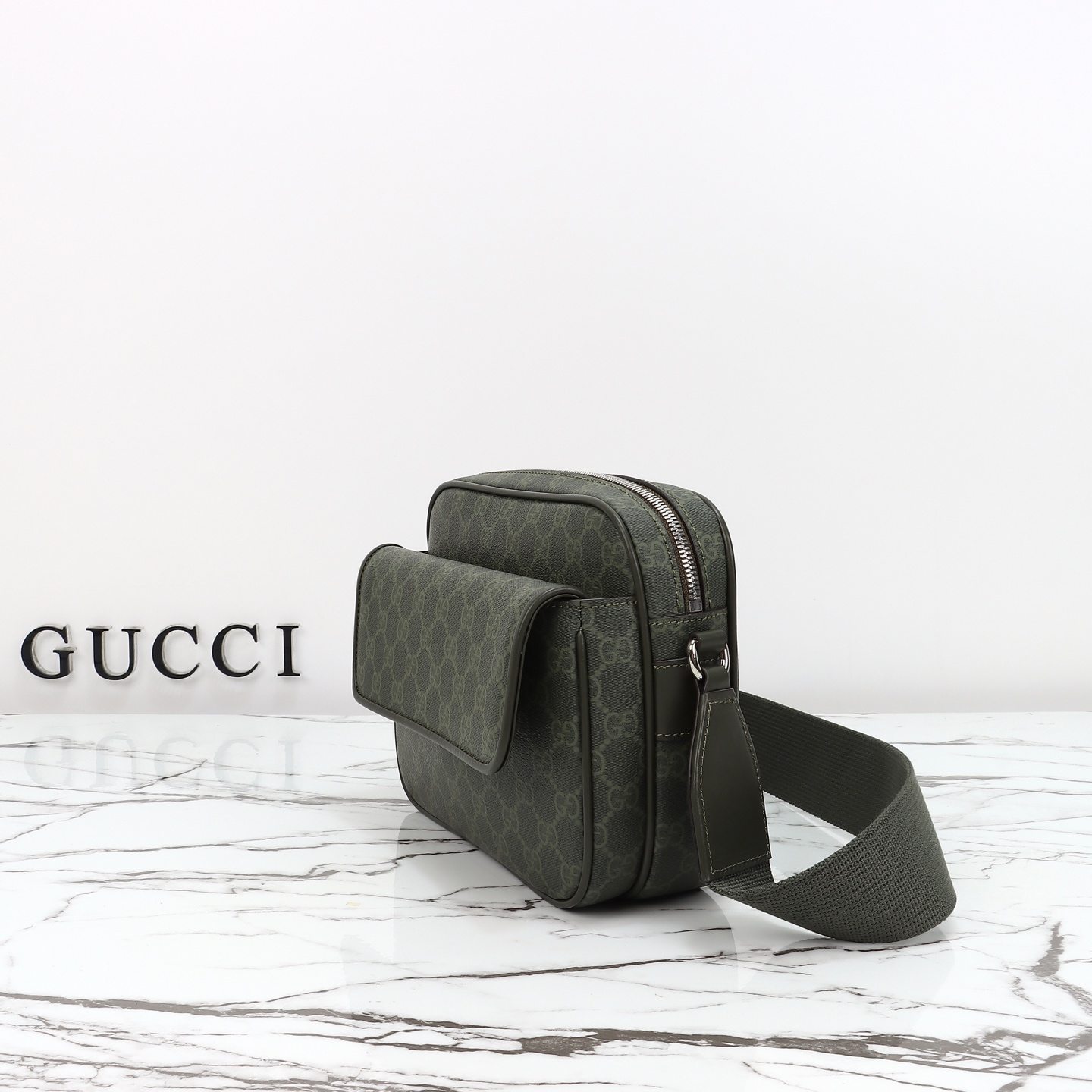 Gucci GG Small Crossbody Bag — 795479