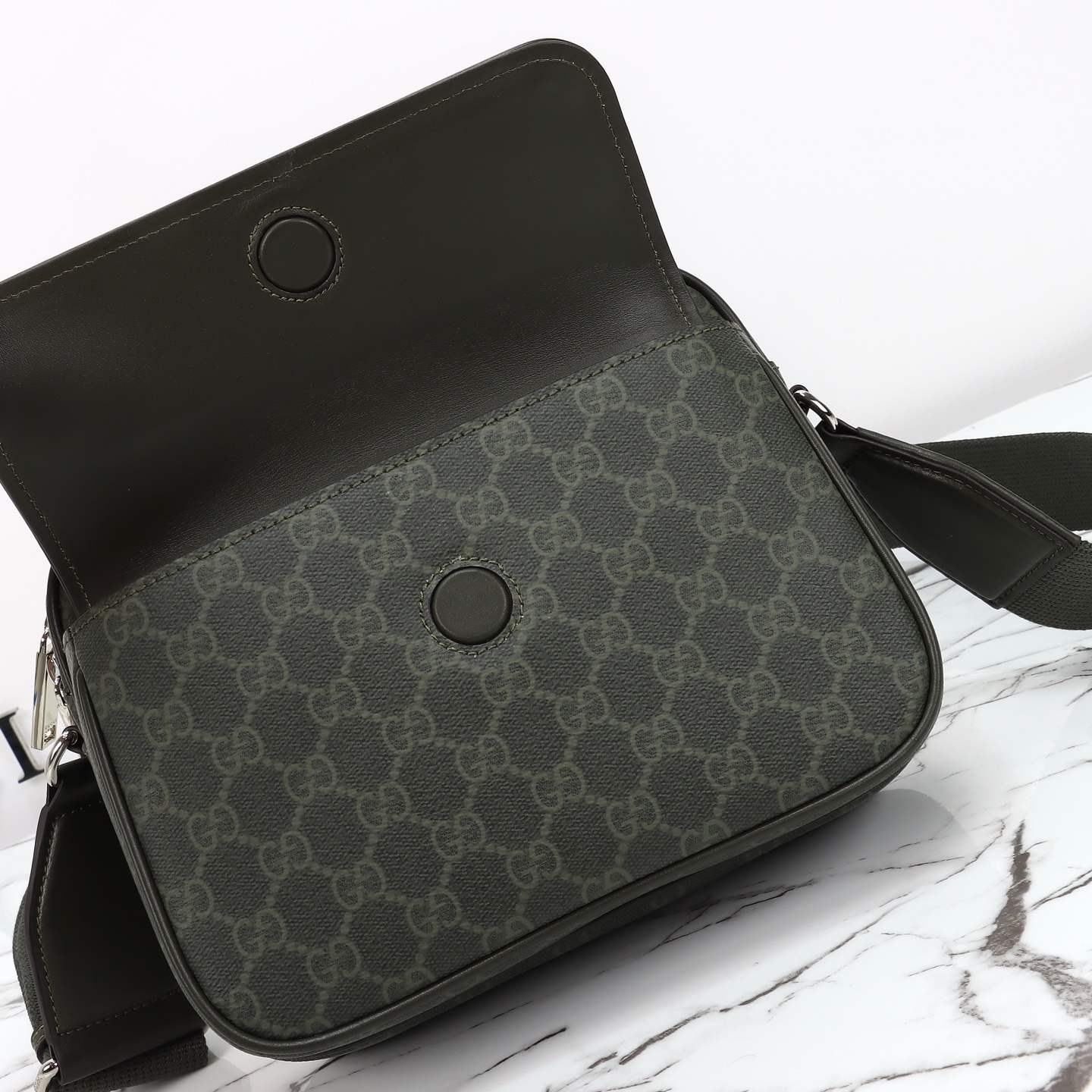Gucci GG Small Crossbody Bag — 795479