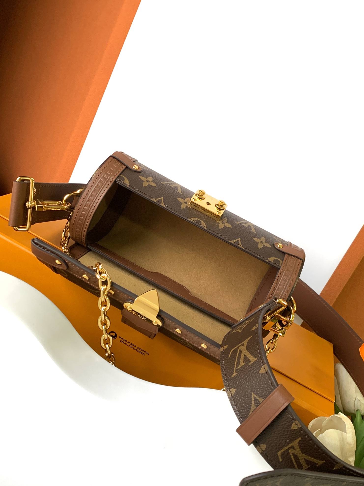 Louis Vuitton Papillon Trunk — M57835