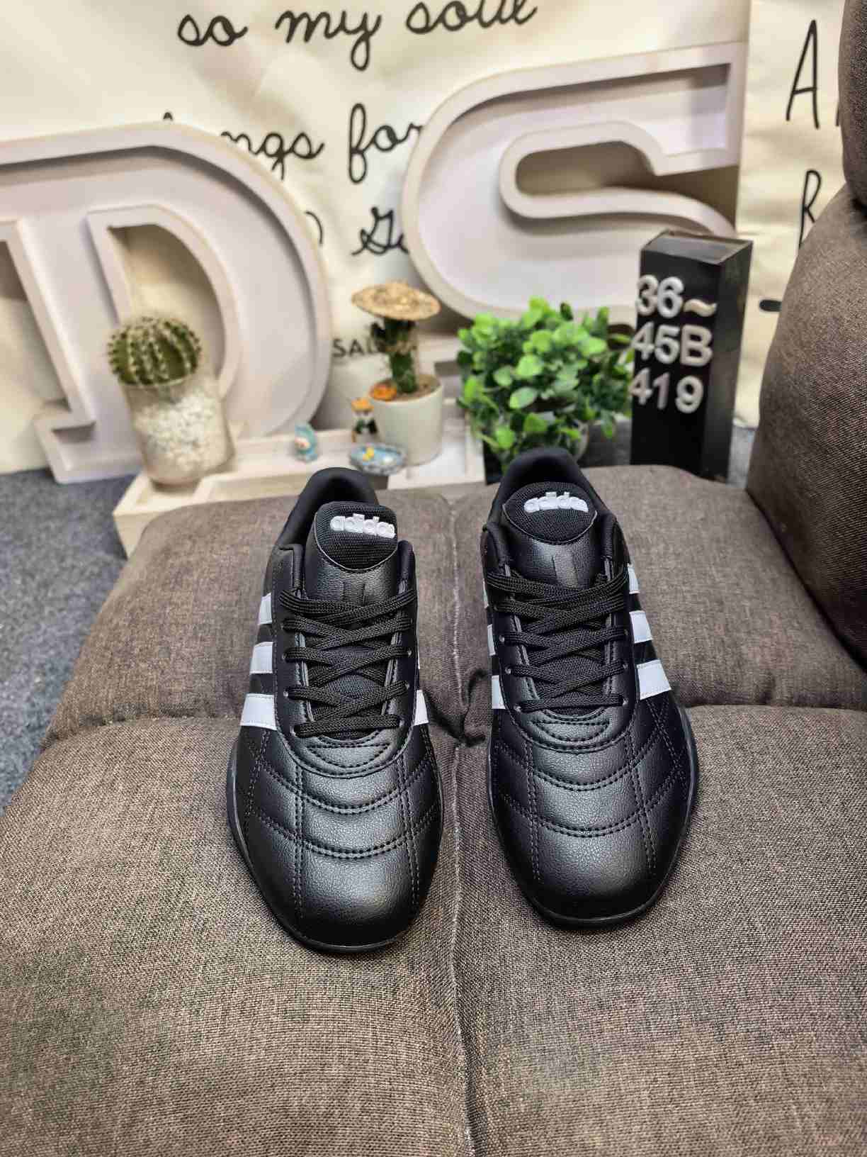 adidas ADIPISTA ADIRCRE LOW Shoes - JS2322