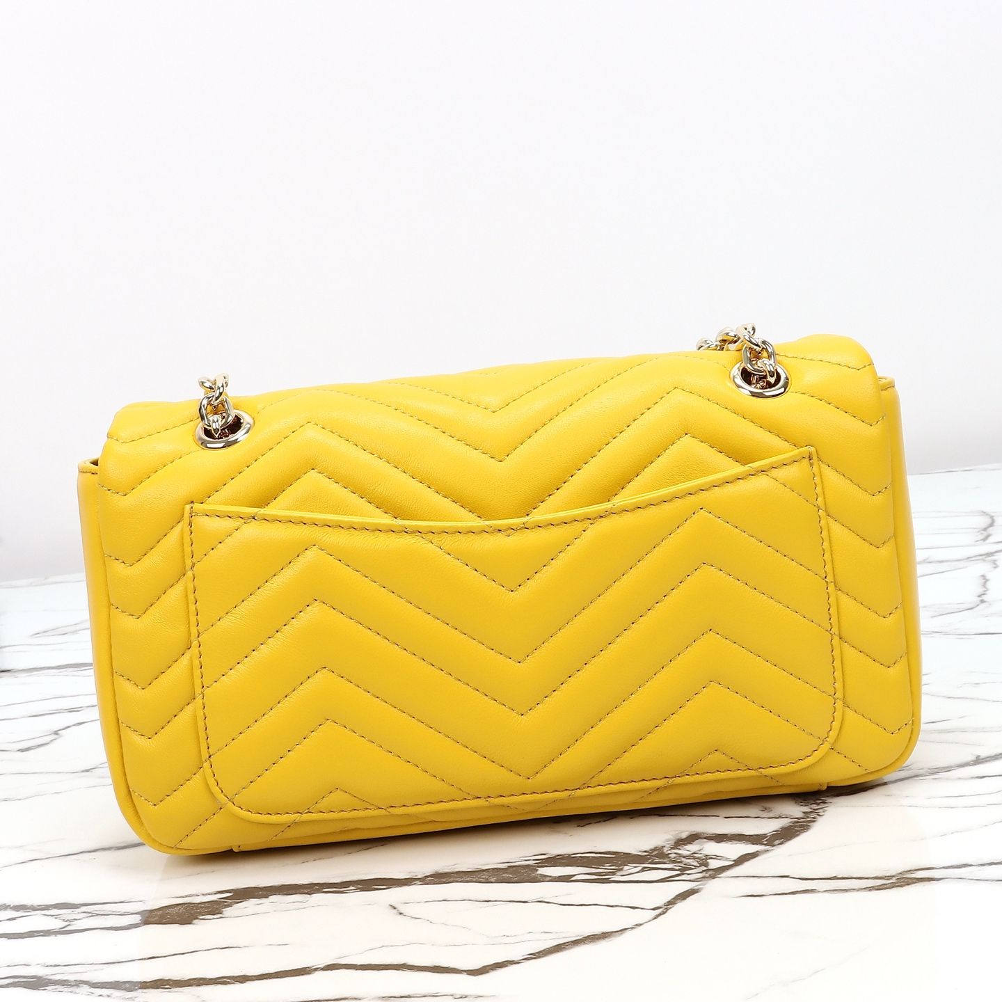 Gucci GG Marmont Medium Shoulder Bag — 837267