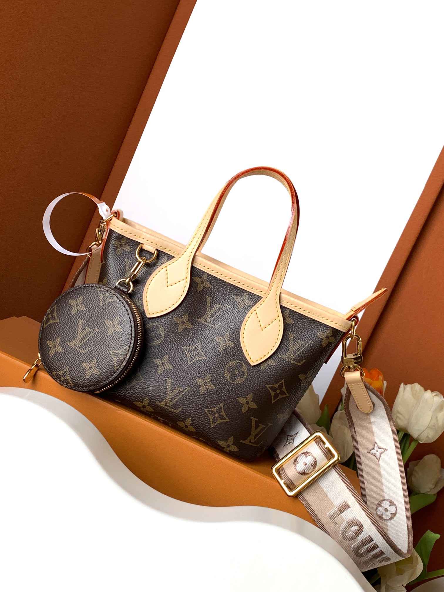 Louis Vuitton Neverfull BB — M46705