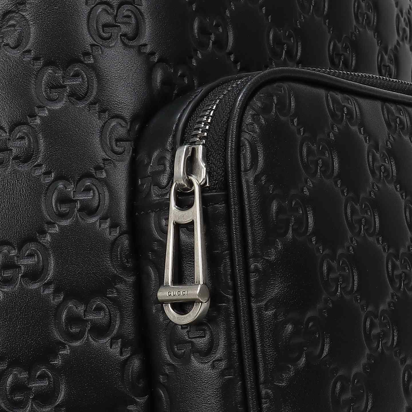 Gucci GG Emblem Medium Backpack — 854750