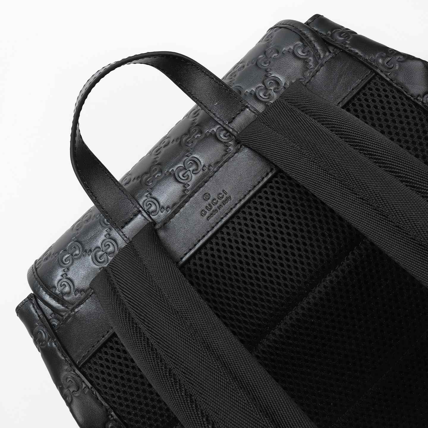 Gucci GG Emblem Medium Backpack — 854750