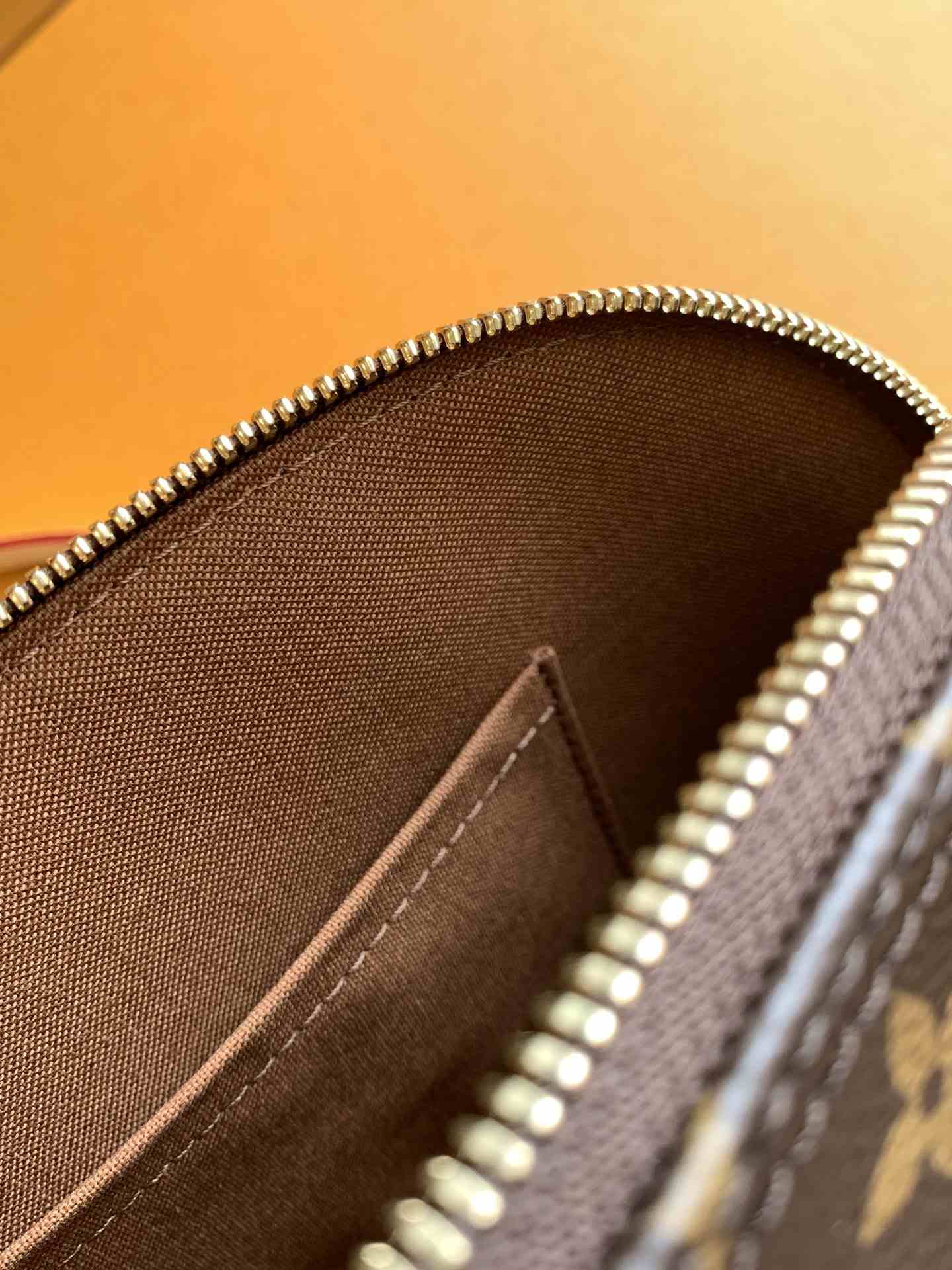 Louis Vuitton Alma BB — M53152