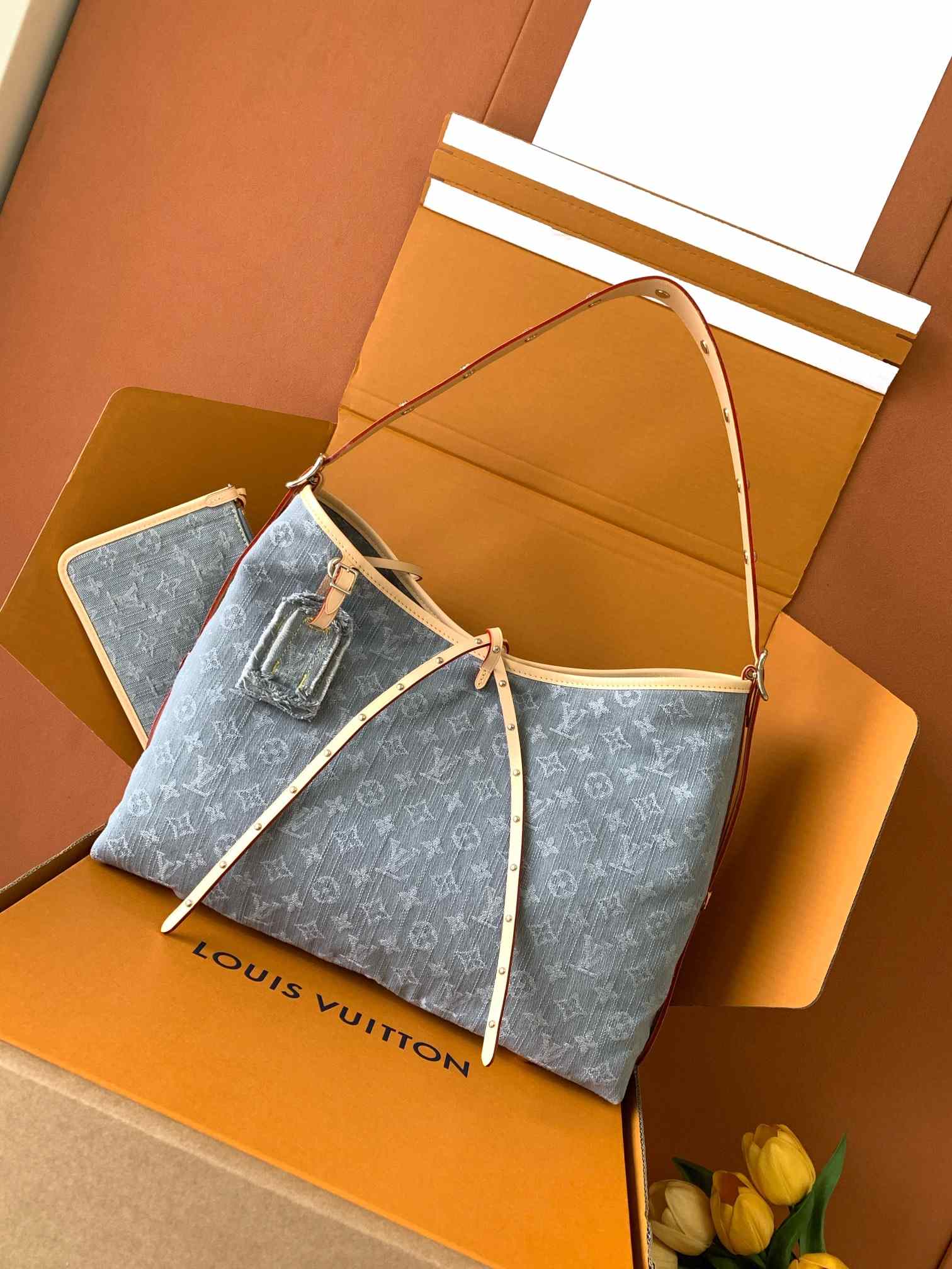 Louis Vuitton Denim Tote Bag — M13289