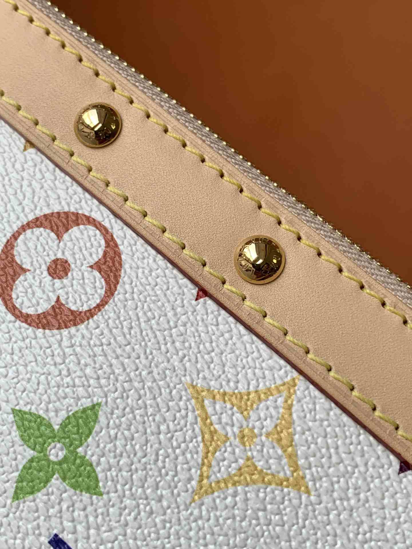 Louis Vuitton Pochette Accessoires — M13404