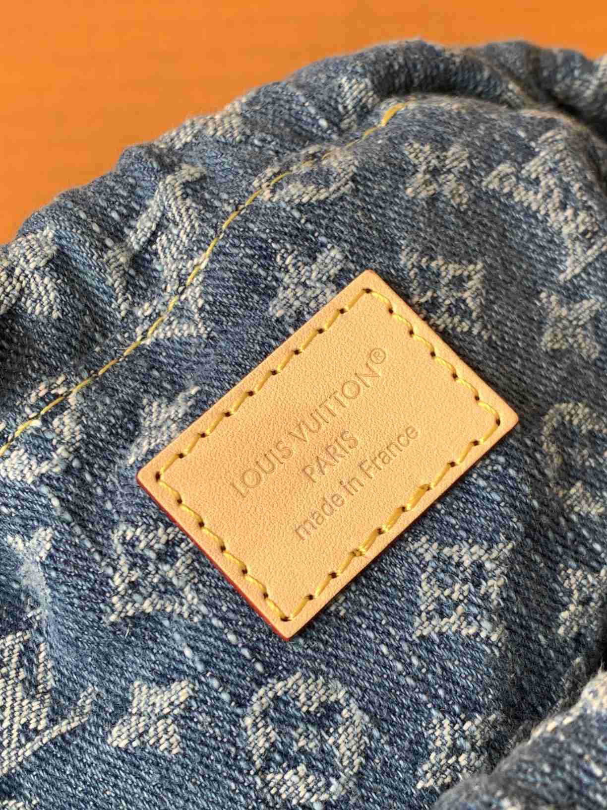 Louis Vuitton Nano Noé — M83043