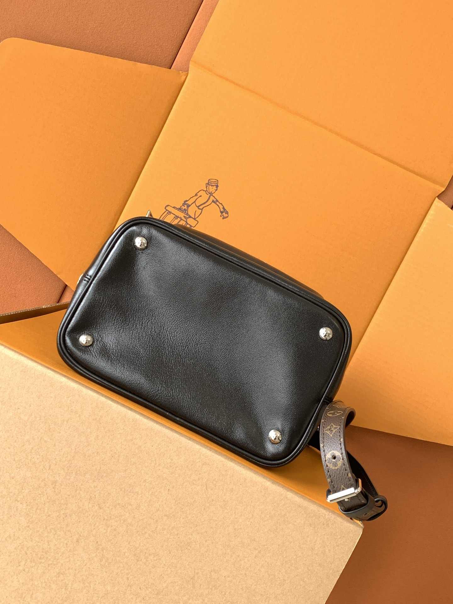 Louis Vuitton No Way Vibe Bag — M14377